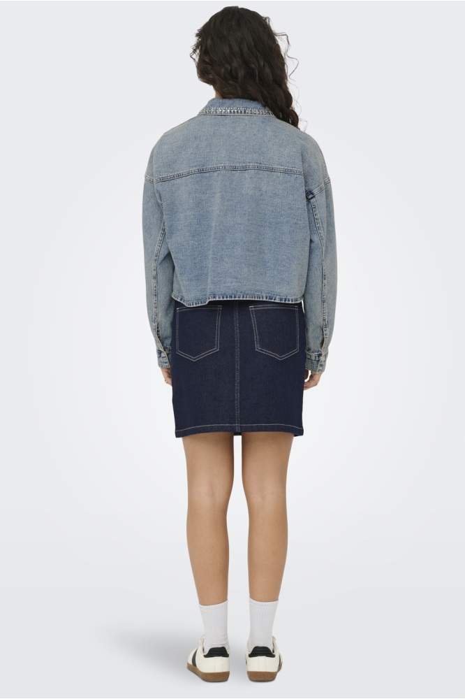 JDYASPEN LS CROPPED STUD SHACKET 15351405 Light Blue Denim
